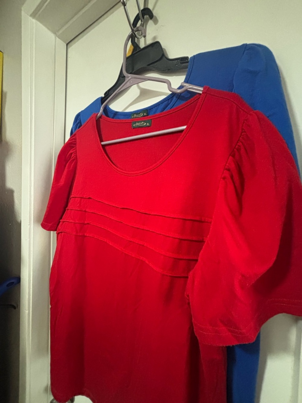(2 shirts) Women’s Blue and Red Short Sleeve Pleated Front Top - Picture 6 of 7